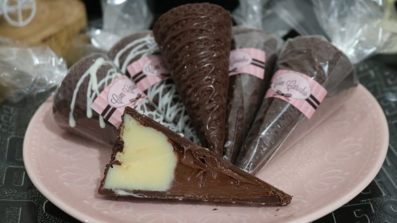 Cone de Chocolate recheado! - Cakes House